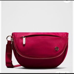 Lululemon All Night Festival Bag
Micro 2L